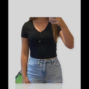 WOMENS' WILD FABLE V-NECK CROPPED SHIRT